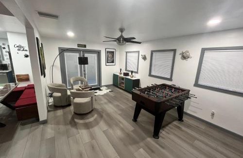 Crystal River House | Modern waterfront Manatee Getaway