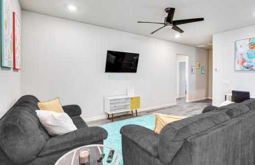 Tucson House | Modern West Tucson Home with Backyard