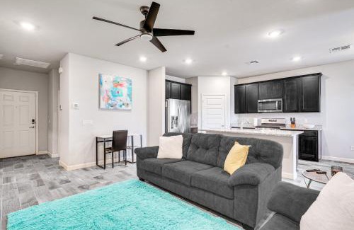 Tucson House | Modern West Tucson Home with Backyard