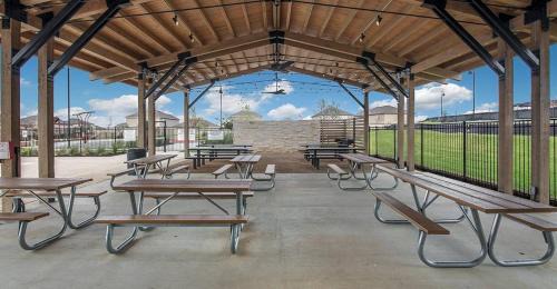San Antonio House | Modern Western 5BR Retreat! BMT SeaWorld Riverwalk Alamo