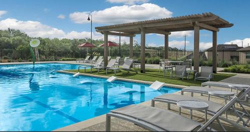 San Antonio House | Modern Western 5BR Retreat! BMT SeaWorld Riverwalk Alamo