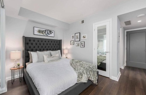 Bloor-Yorkville House | Modern Yorkville 1Br 1Ba Gym Upscale Area