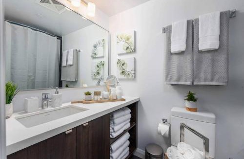 Bloor-Yorkville House | Modern Yorkville 1Br 1Ba Gym Upscale Area