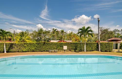 Viterbo Villa | Moderna cabaña en Viterbo con Aire AC y Piscina