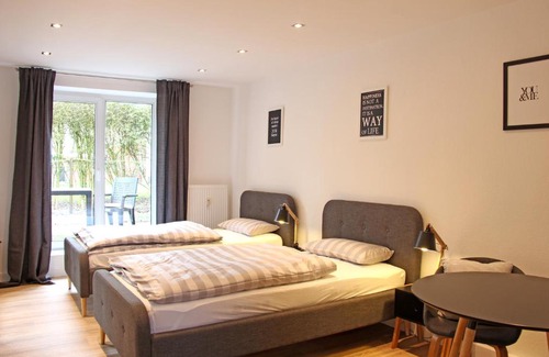 Region Hannover District Apartment | Moderne 1-Zimmer Wohnung mit Terasse, Küche, Bad mit Dusche, TV & WIFI
