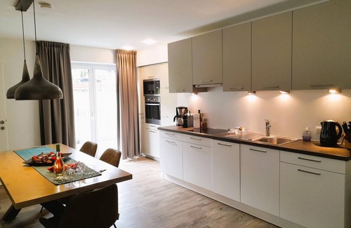 Tschagguns Apartment | Moderne Ferienwohnung für 6 Personen mit 2 Terassen uns Hammer Aussicht