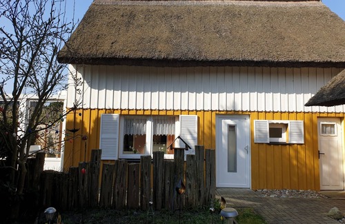 Born auf dem Darss House | Moderne Ferienwohnung "abendfrieden" mit Terrasse und W-lan für Max. 4 Personen