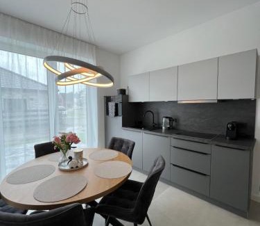 Lilienthal Apartment | Moderne Ferienwohnung nahe Worpswede und Bremen-stilvoll & zentral