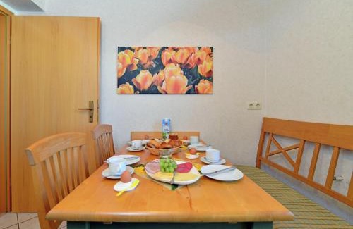 Eimelrod Apartment | Moderne Ferienwohnung mit Garten in Eimelrod, cleaning included