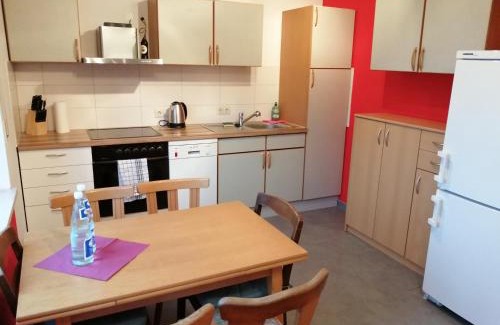 Zirndorf Apartment | Moderne ganze Ferienwohnung 1km zum FunPark und nur 15 Minuten nach Nürnberg