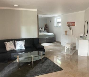 Gallin Apartment | Moderne großzügige Souterrainwohnung Zarrentin Gallin Schaalsee Natur Wald Wasser