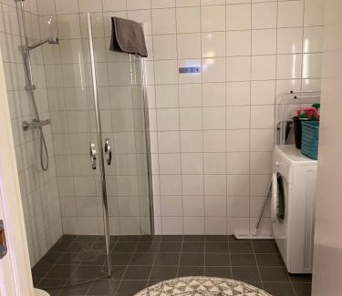 Tromso Apartment | Moderne hybel nær naturen - gratis parkering!