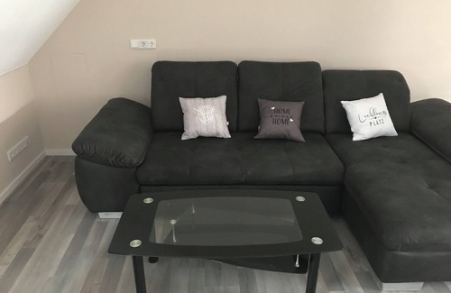 Feuchtwangen Apartment | Moderne neu Ausgebaute Ferienwohnung für Naturliebhaber in Kreuzgangstadtnähe