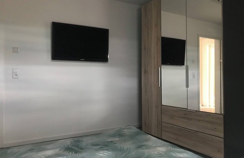 Feuchtwangen Apartment | Moderne neu Ausgebaute Ferienwohnung für Naturliebhaber in Kreuzgangstadtnähe
