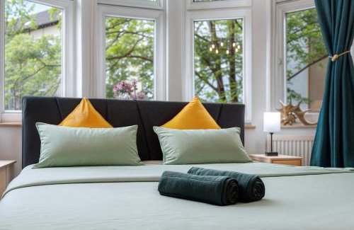 Sudostviertel Apartment | Moderne Suite bis zu 6 Personen - Central- free Parking - 3 Bedrooms - Netflix - Smart Home
