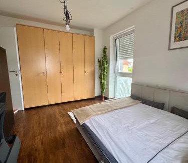 Muehldorf am Inn Apartment | Moderne Wohnung 100 m2 mit Büro und Terrasse