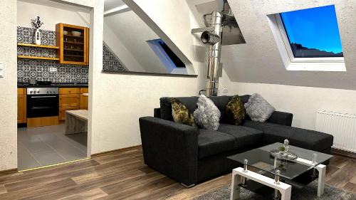 Bullay Apartment | Moderne Zentrale FeWo City Retreat