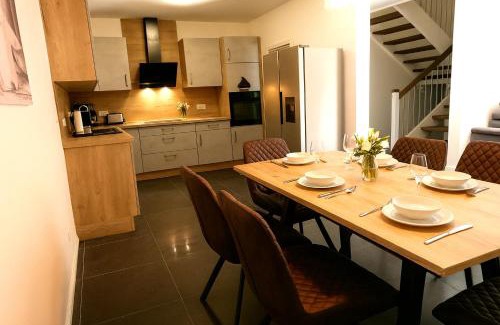 Artlenburg Apartment | Modernes Ferienhaus bei Lüneburg Terrasse, Grill & Garten für 6 Gäste
