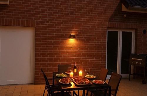 Artlenburg Apartment | Modernes Ferienhaus bei Lüneburg Terrasse, Grill & Garten für 6 Gäste