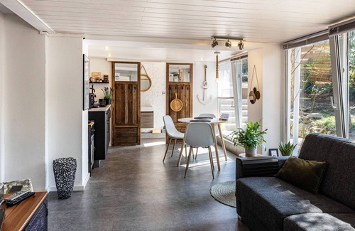 Seevetal Apartment | "Modernes Landapartment" close to the Lake with Terrace & Wi-Fi