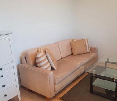 Pori Apartment | Moderni, viihtyisä pikkukaksio saunalla
