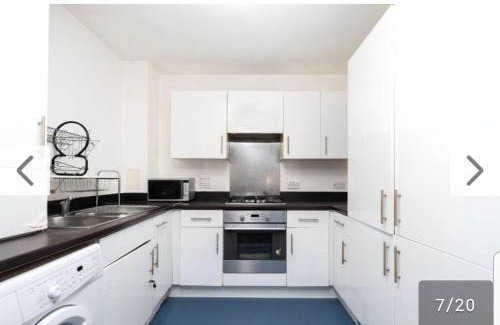 Broad Green Apartment | Modernized 1-Bedroom Flat in Croydon