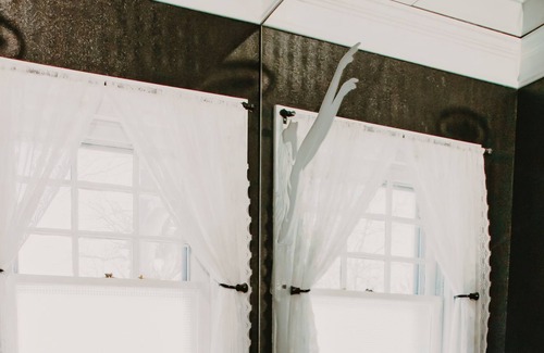 Des Plaines House | Modernized historic farmhouse 15 mins from O’Hare