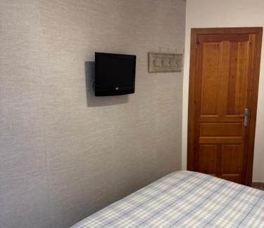 Puebla de Lillo Apartment | Moderno apartamento a pie de pista en la Estación de San Isidro