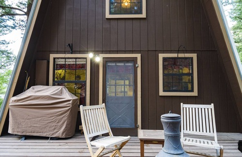 Cloudcroft Cabin | Modified A Frame Cabin.King bed. Only mins. from Ski Cloudcroft and the village.