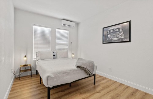Ybor City Apartment | Modish 1BR Apartment in Cigar City with Parking