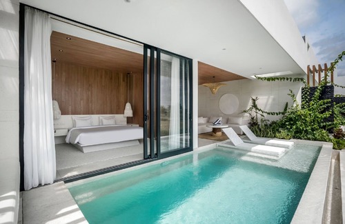 Sayan Villa | Modish Green Flow Villa 10