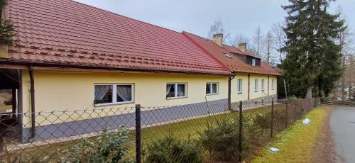 gmina Parzeczew House | Modrzewie