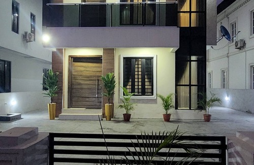 Ofin Villa | Modupe is a fully equipped villa in Lekki Lagos