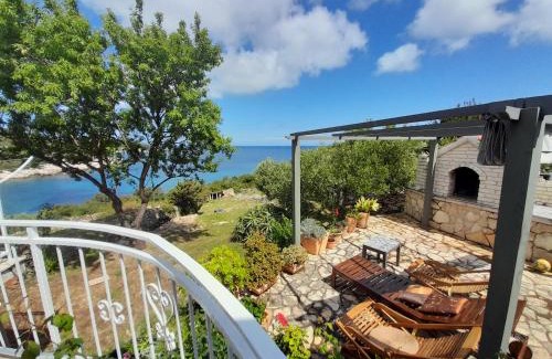 Cove Rogacic House | Moja posebna kuća na osami kraj mora