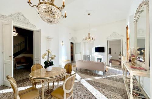 Vanchiglia Apartment | Mole Antonelliana Luxury Boutique Home GrandMaison