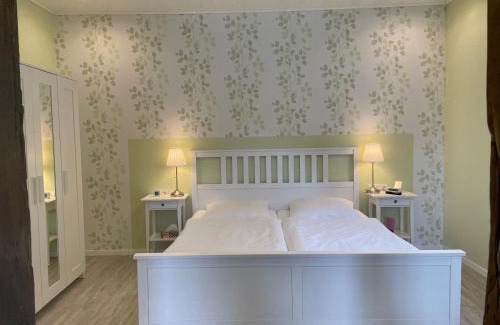 Hueckeswagen Apartment | Molehill Shire