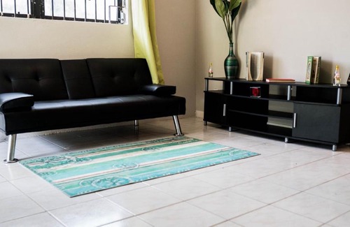 Nassau Apartment | Mollys Hideaway Self Check In