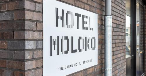 Enschede Hotel | Moloko, modern designed sleep & shower hotel in city center, Digital key by SMS