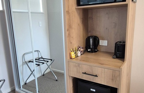 Molong Hotel | Molong Motor Inn