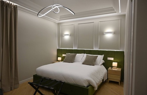 Tivoli House | Mom Apartment Rooms&Suites