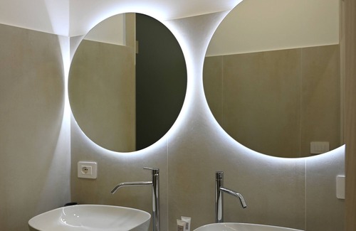 Tivoli House | Mom Apartment Rooms&Suites