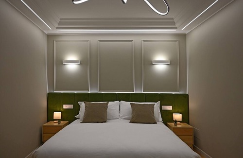 Tivoli House | Mom Apartment Rooms&Suites