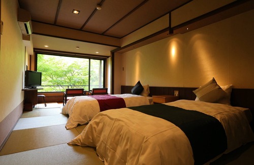 Ukyo Ward House | Momijiya Honkan Takao Sansou