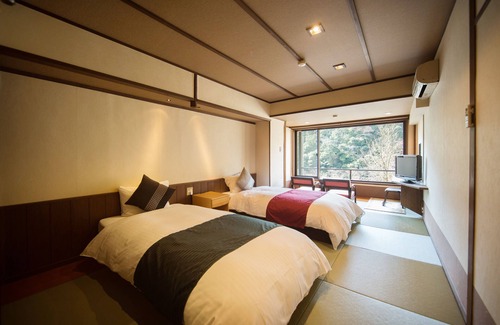 Ukyo Ward House | Momijiya Honkan Takao Sansou