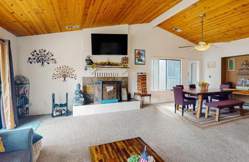 Three Rivers House | Momma's Paradise
