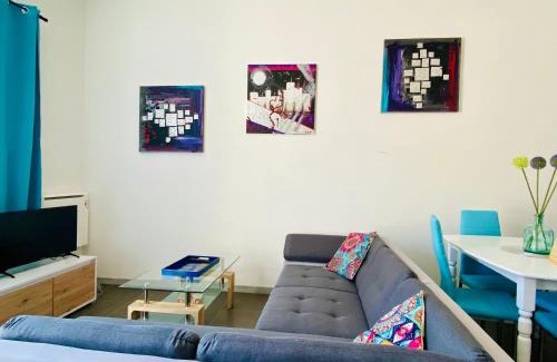 Florange Apartment | Mon indépendant Wifi Parking Terrasse Un-Séjour-à-Part