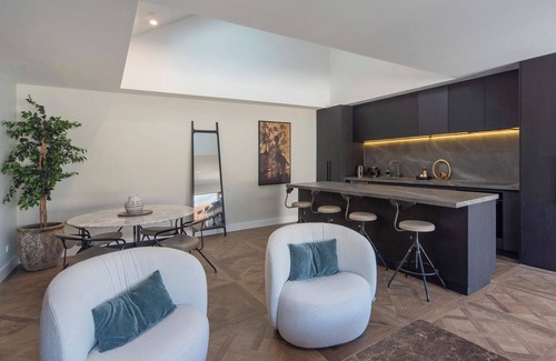 Stoke Apartment | Monaco Resort Apartment with Access to Swimming Pool and Gym Facilities