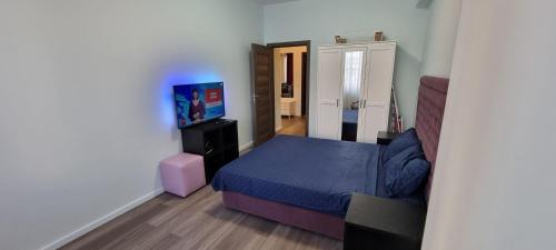 Constanta Apartment | Monaco Summerland Rentals