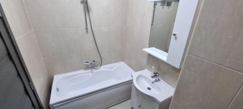 Constanta Apartment | Monaco Summerland Rentals