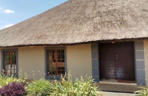 Mahikeng Bed & Breakfast | Monakaladi Gardens Function Venue and Homestead